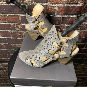Vince Camuto Pewter Gladiator-style Heels Sz 8.5